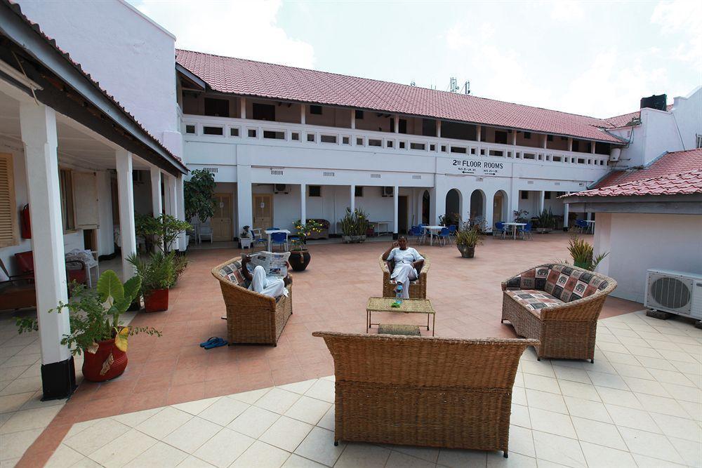 New Palm Tree Hotel Mombasa Exterior photo