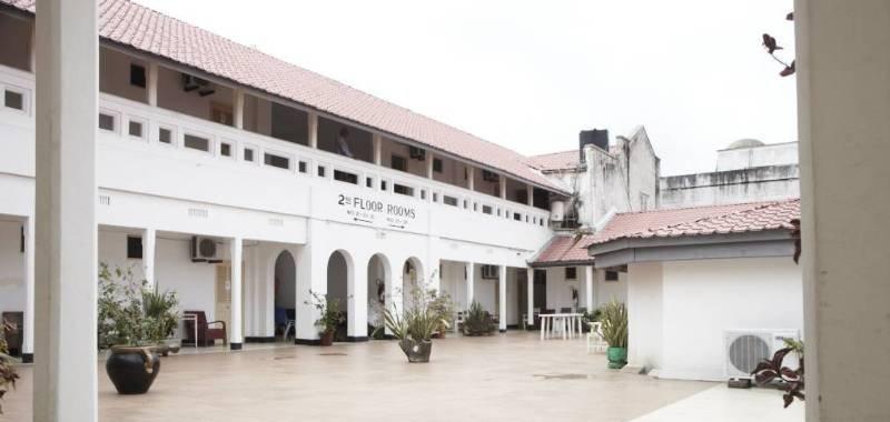 New Palm Tree Hotel Mombasa Exterior photo